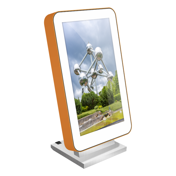 Monitor Brüssel